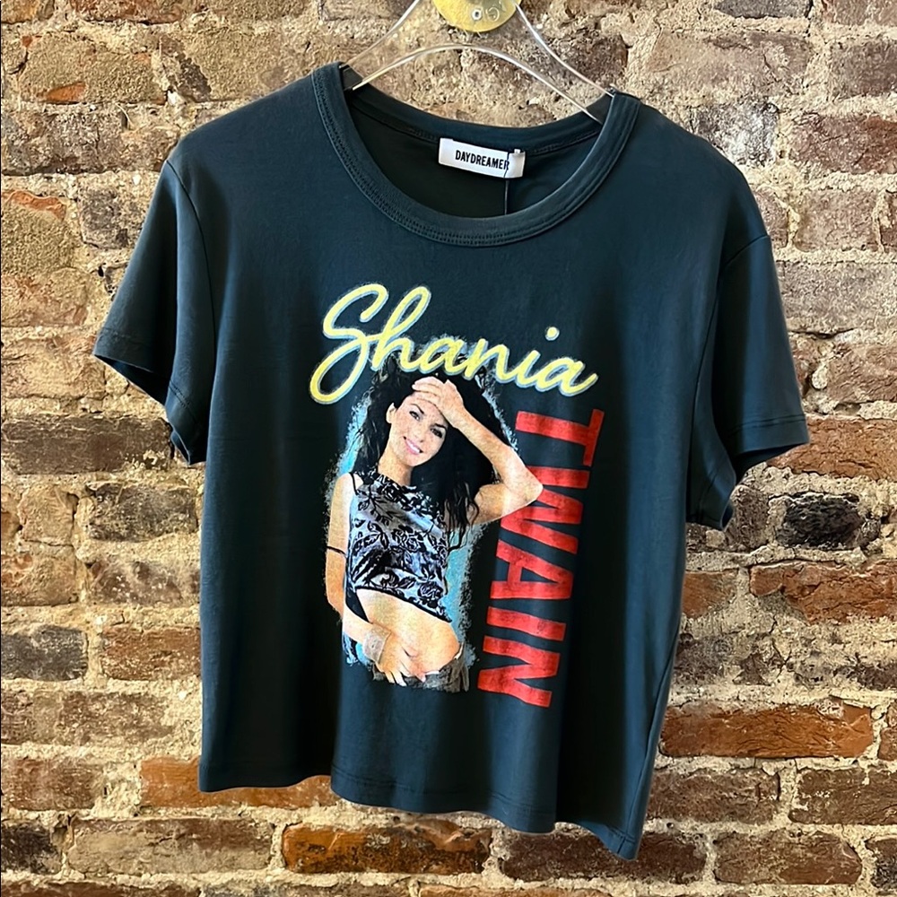 Daydreamer Black Shania Twain Graphic shrunken Tee